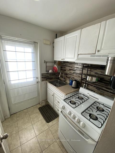 Photo 5 of Unit A, 656 Spadina Avenue, Toronto, University — HOMEH
