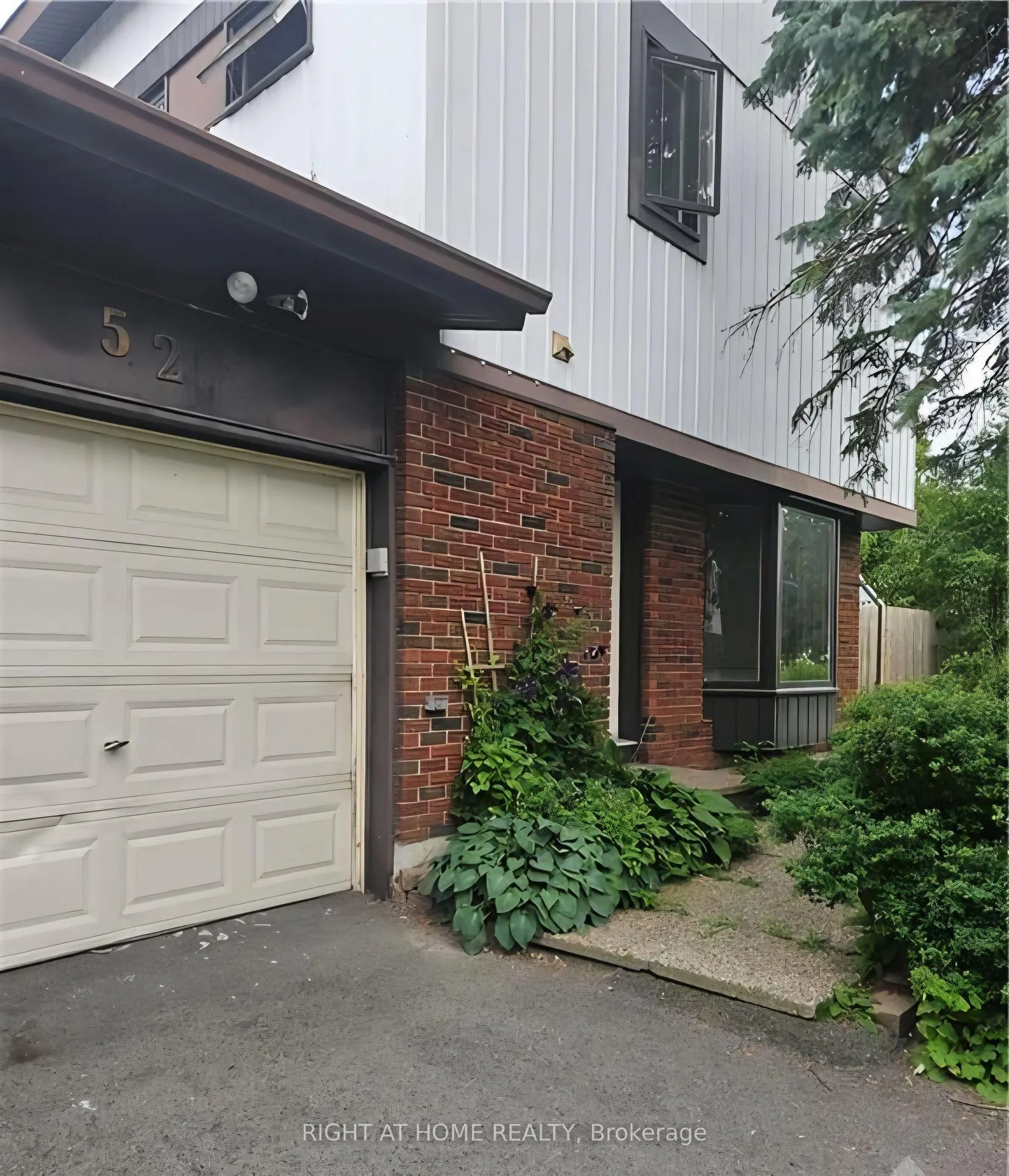 Photo 2 of 52 Ventnor Way, Ottawa, Barrhaven - Pheasant Run — HOMEH