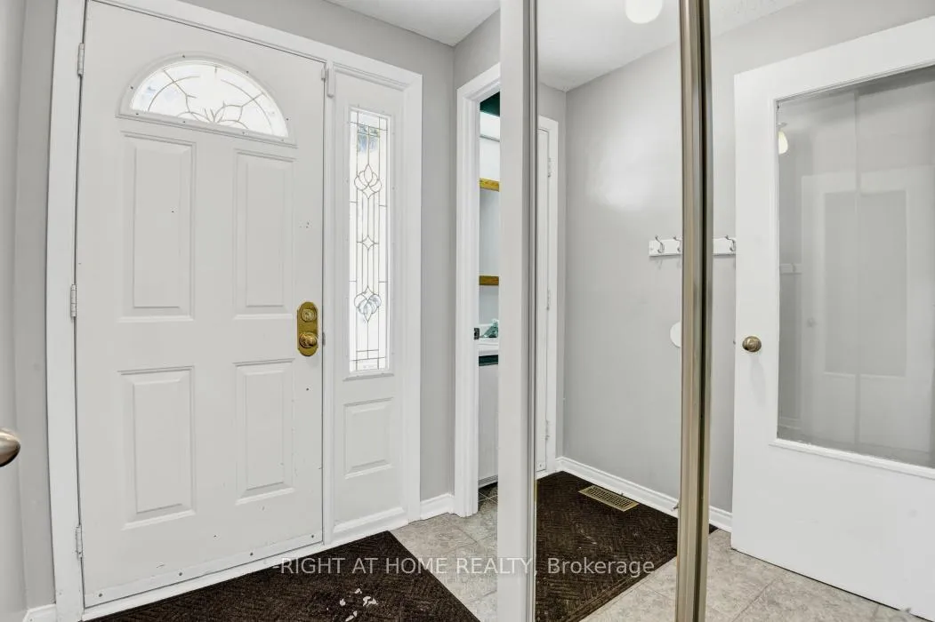 Photo 3 of 52 Ventnor Way, Ottawa, Barrhaven - Pheasant Run — HOMEH