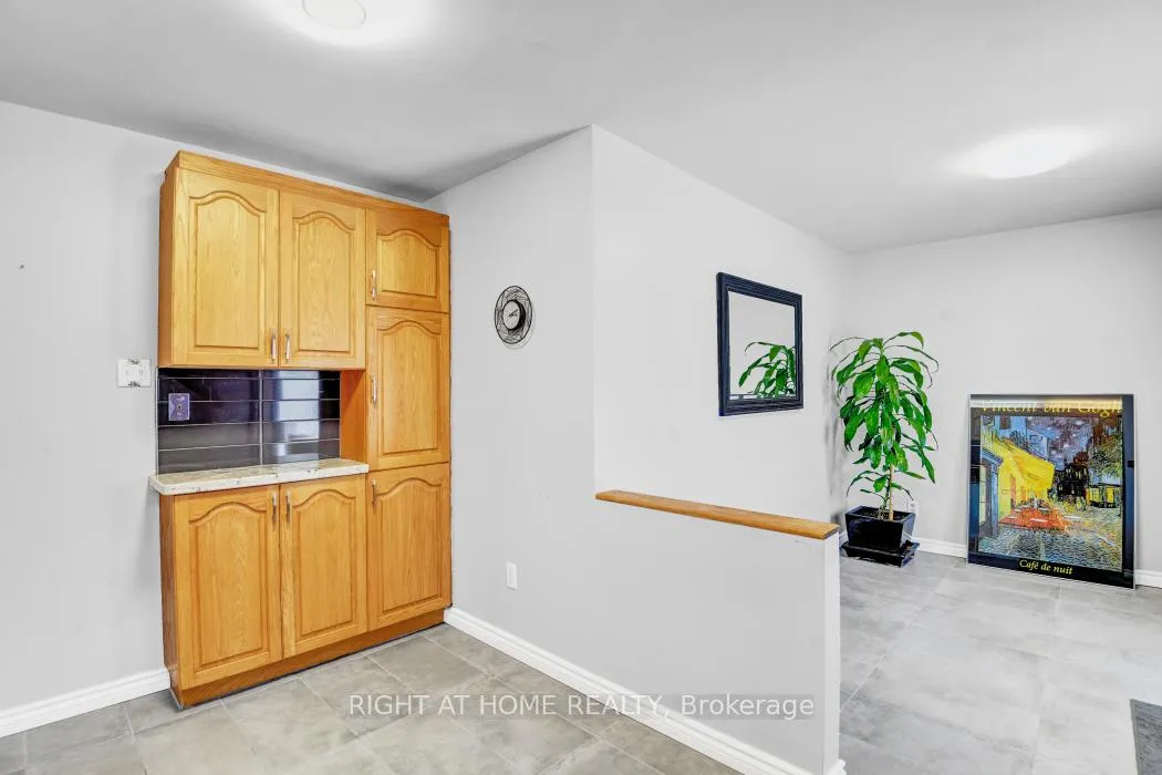 Photo 10 of 52 Ventnor Way, Ottawa, Barrhaven - Pheasant Run — HOMEH
