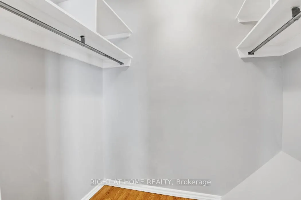 Photo 15 of 52 Ventnor Way, Ottawa, Barrhaven - Pheasant Run — HOMEH