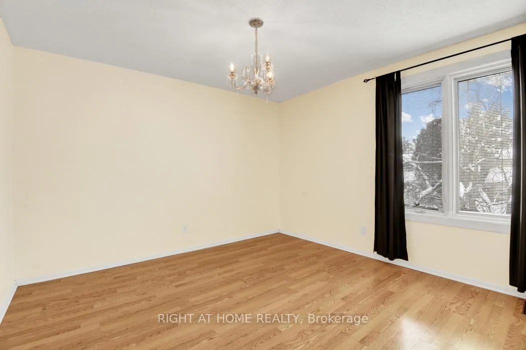 Photo 18 of 52 Ventnor Way, Ottawa, Barrhaven - Pheasant Run — HOMEH