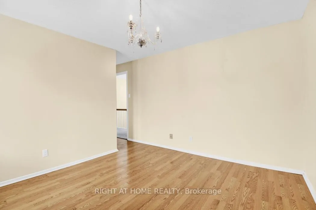 Photo 19 of 52 Ventnor Way, Ottawa, Barrhaven - Pheasant Run — HOMEH