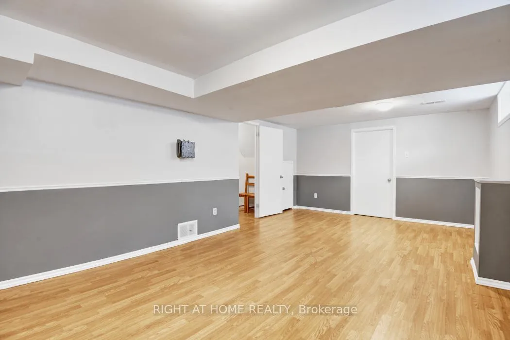 Photo 22 of 52 Ventnor Way, Ottawa, Barrhaven - Pheasant Run — HOMEH