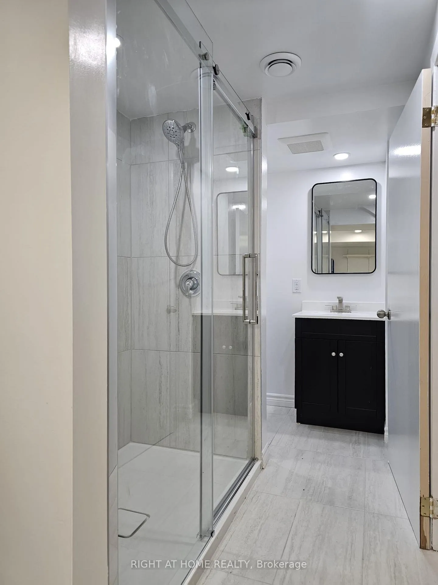 Photo 23 of 52 Ventnor Way, Ottawa, Barrhaven - Pheasant Run — HOMEH