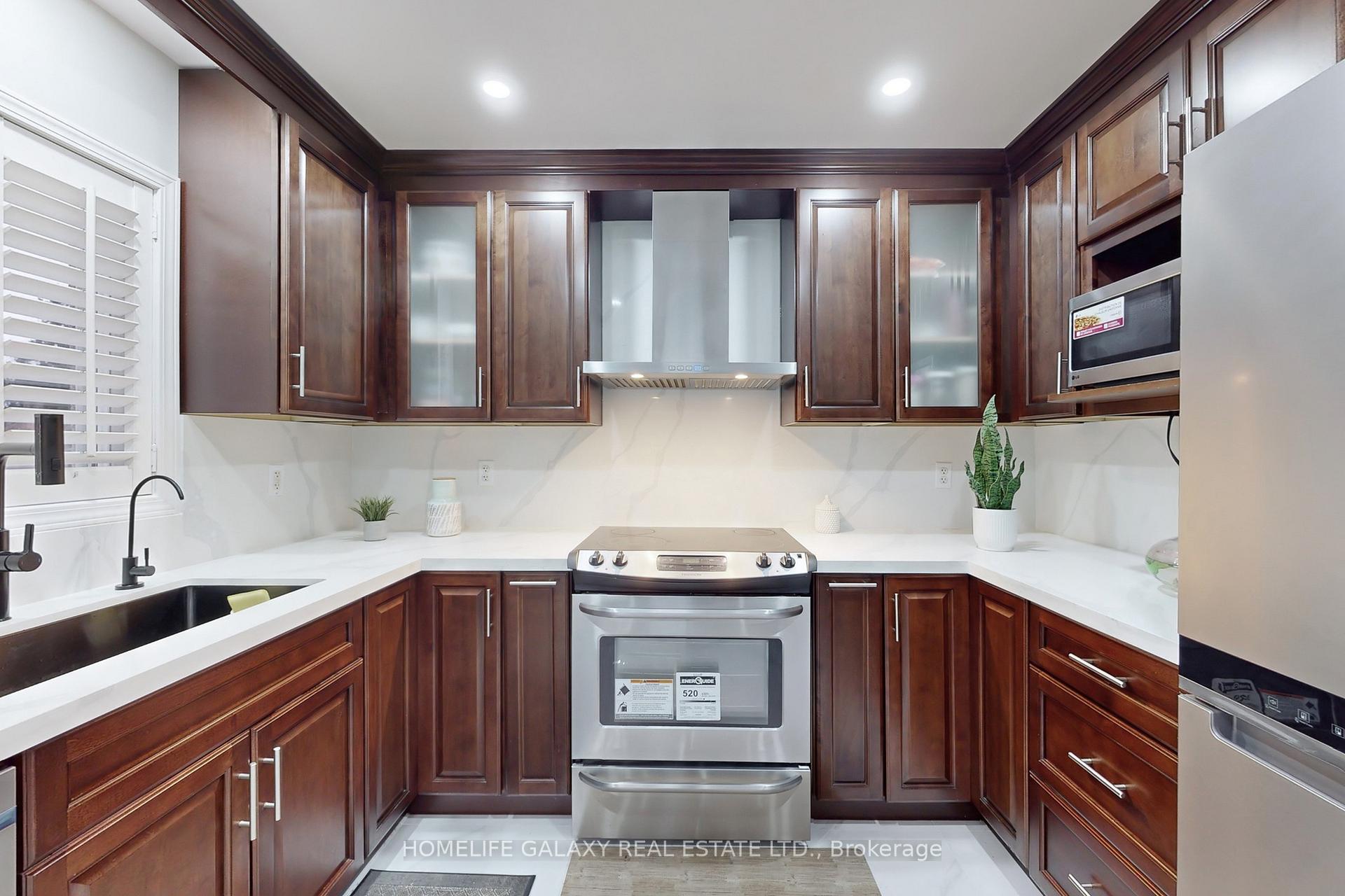 Photo 10 of 4 Sirius Crescent, Scarborough, Rouge — HOMEH