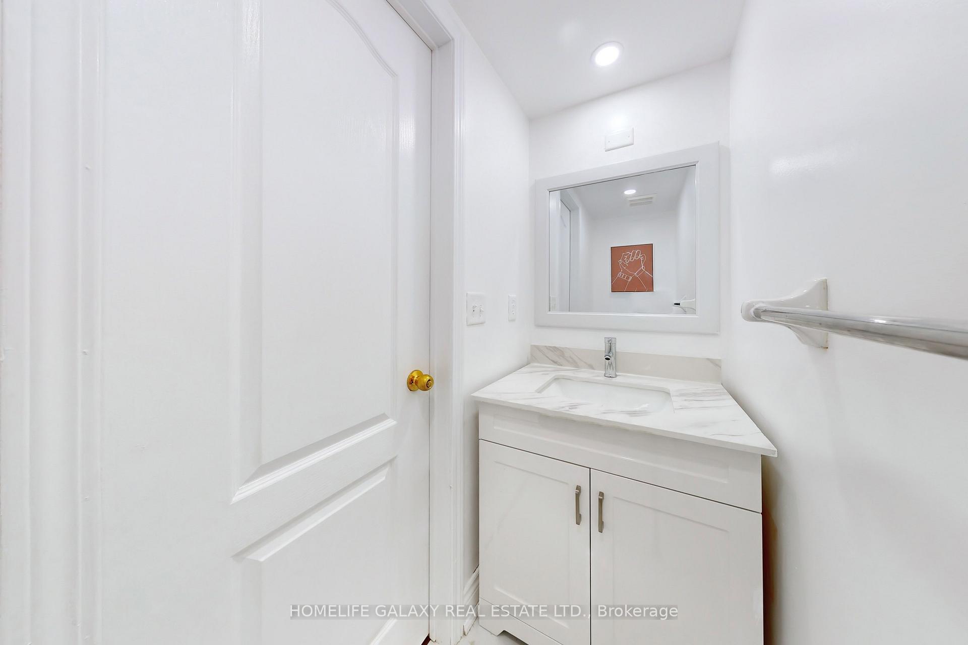 Photo 11 of 4 Sirius Crescent, Scarborough, Rouge — HOMEH