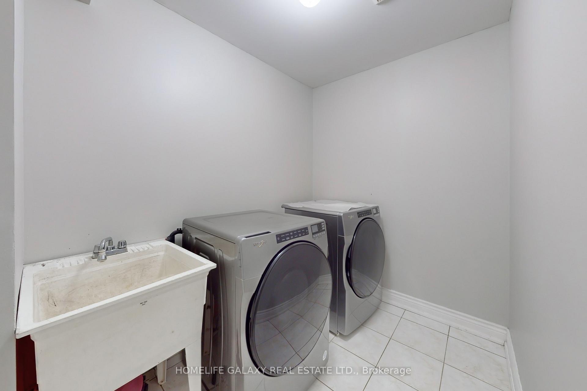 Photo 12 of 4 Sirius Crescent, Scarborough, Rouge — HOMEH