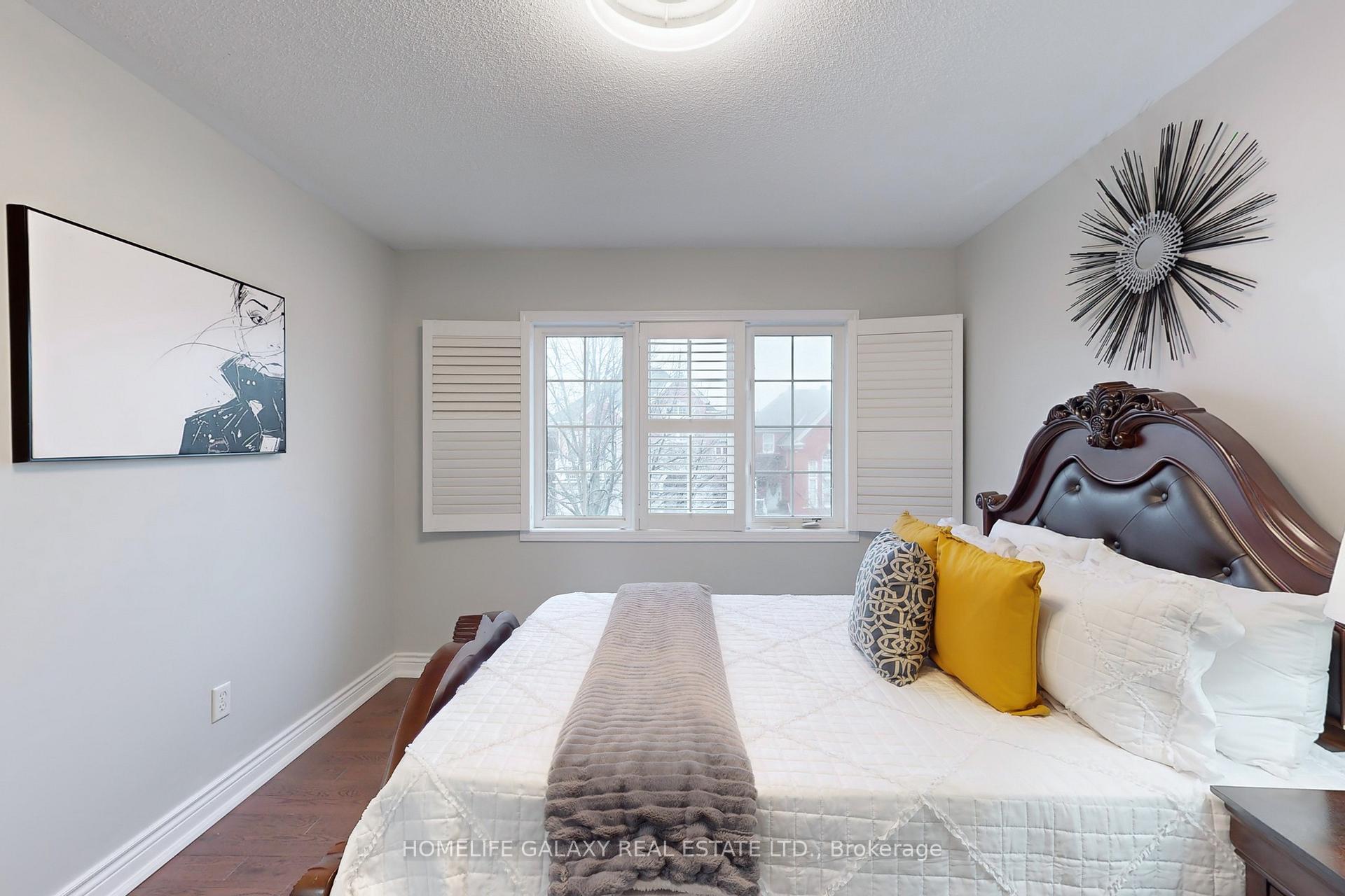 Photo 18 of 4 Sirius Crescent, Scarborough, Rouge — HOMEH