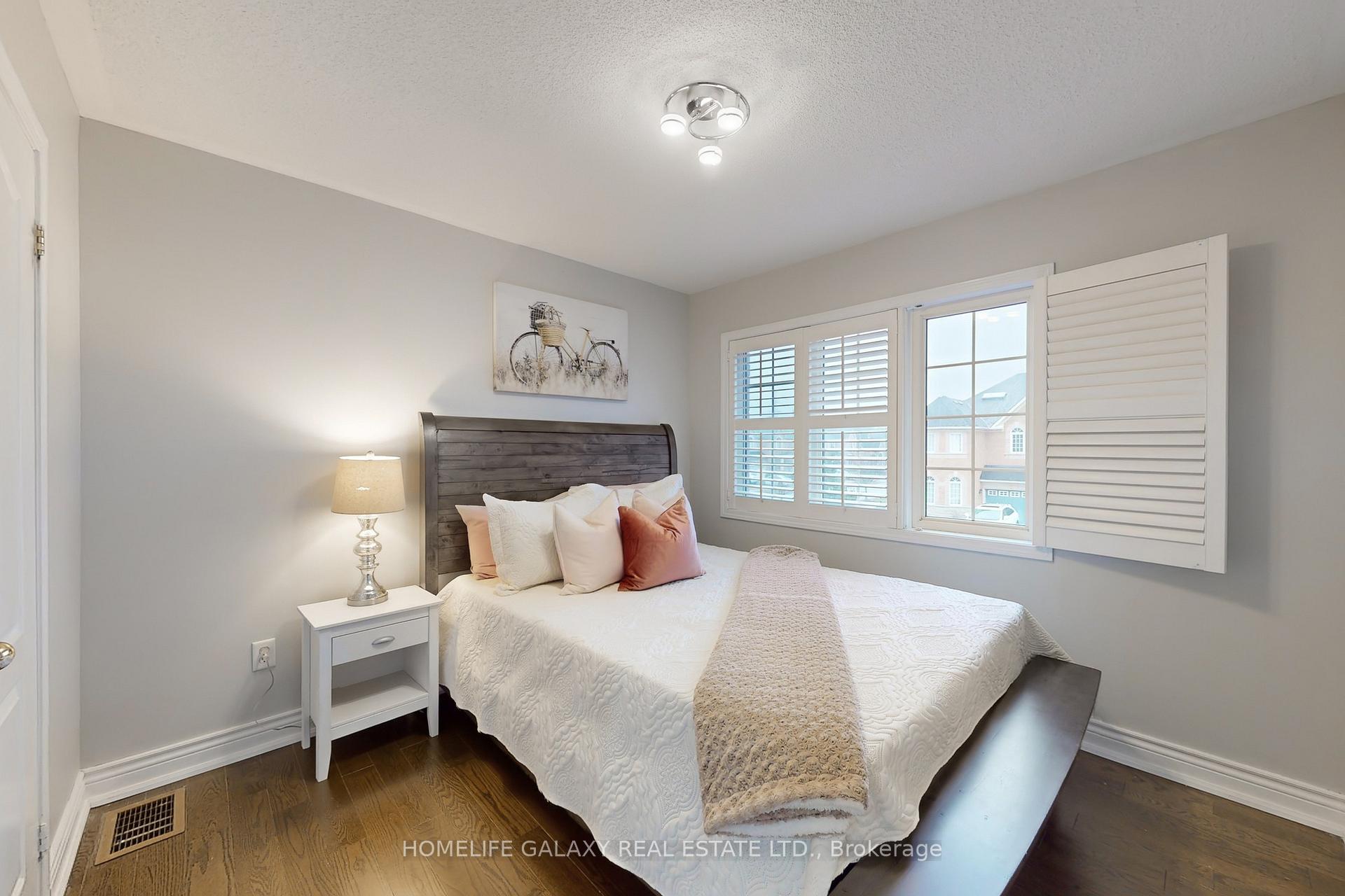 Photo 20 of 4 Sirius Crescent, Scarborough, Rouge — HOMEH