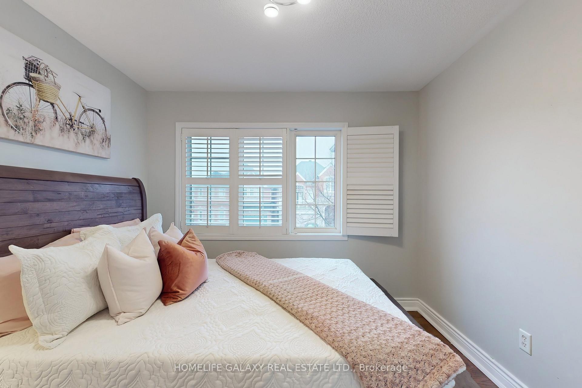 Photo 21 of 4 Sirius Crescent, Scarborough, Rouge — HOMEH