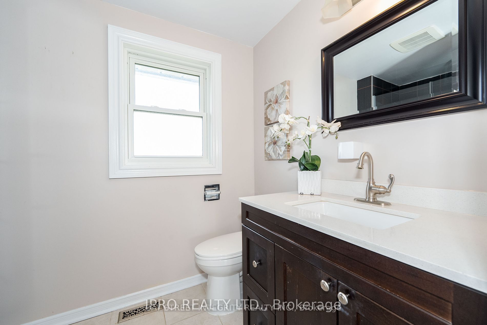 Photo 51 of 22 Hawley Crescent, Whitby, Blue Grass Meadows — HOMEH