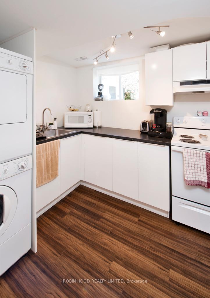Photo 12 of Unit B, 649 Farmington Avenue, Ottawa, Riverside Park South — HOMEH