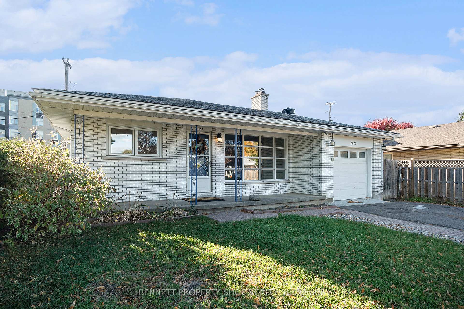 Photo 1 of 2606 Egan Road, Ottawa, Mooneys Bay/Riverside Park — HOMEH