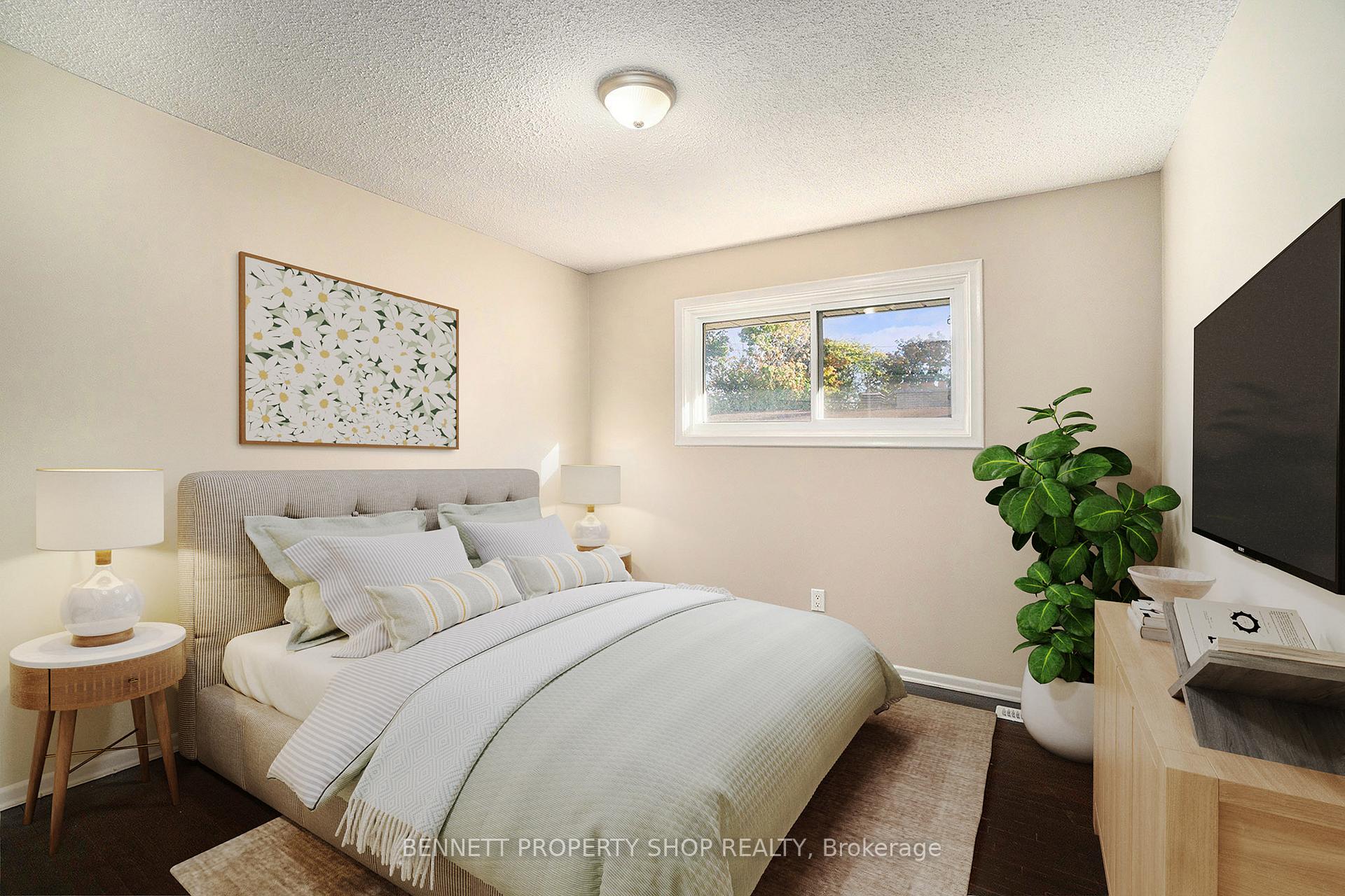 Photo 11 of 2606 Egan Road, Ottawa, Mooneys Bay/Riverside Park — HOMEH
