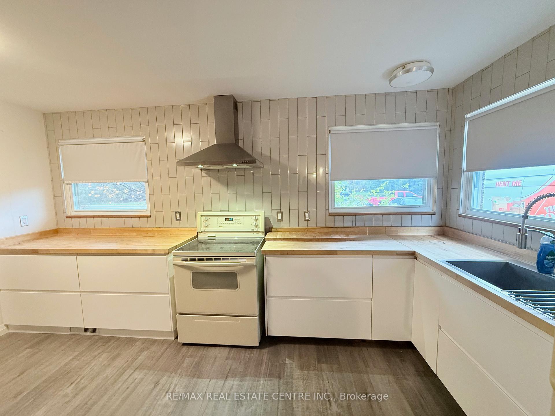 Photo 4 of 147 Perth Road, Beckwith, Beckwith Twp — HOMEH