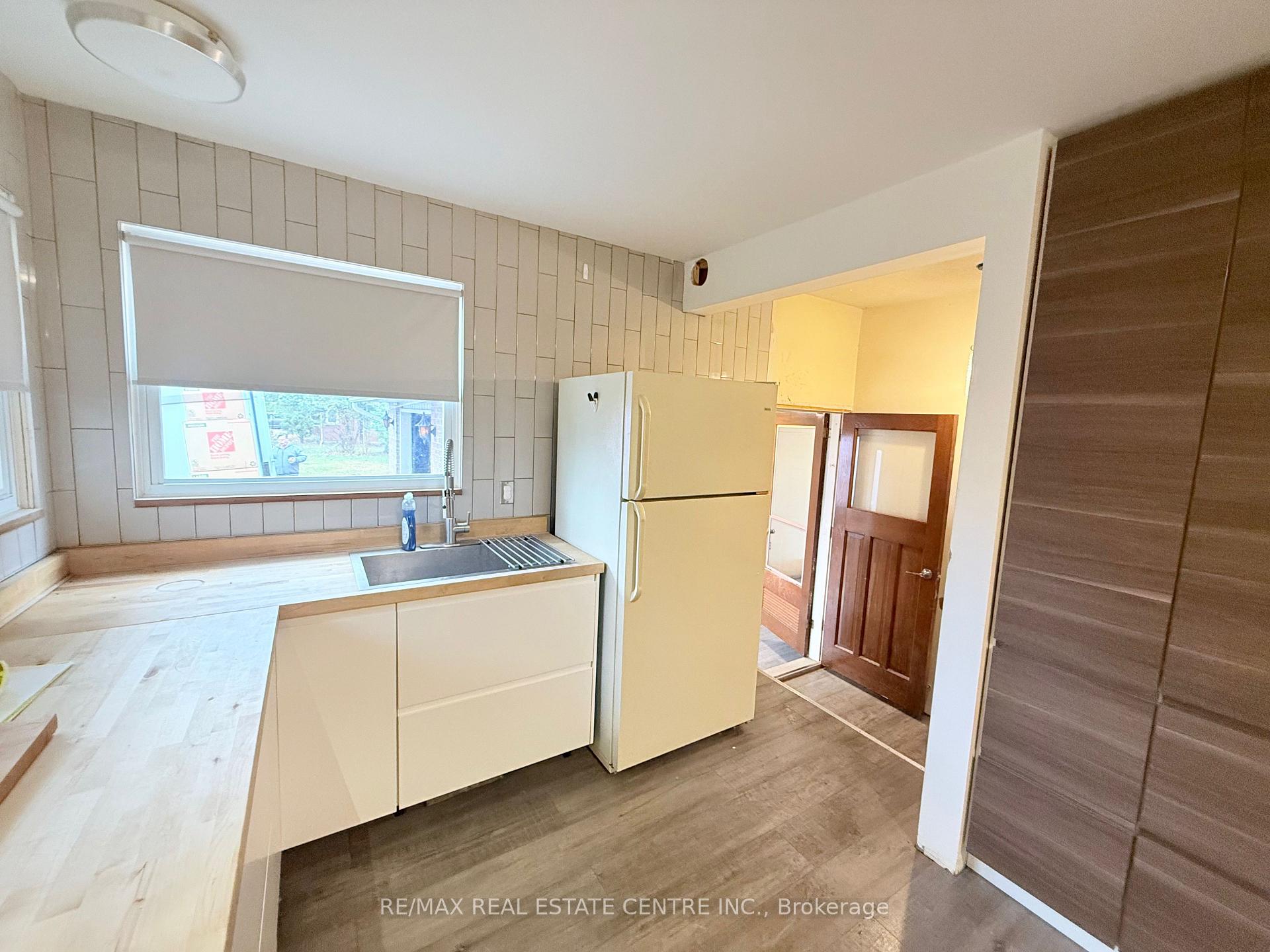 Photo 5 of 147 Perth Road, Beckwith, Beckwith Twp — HOMEH