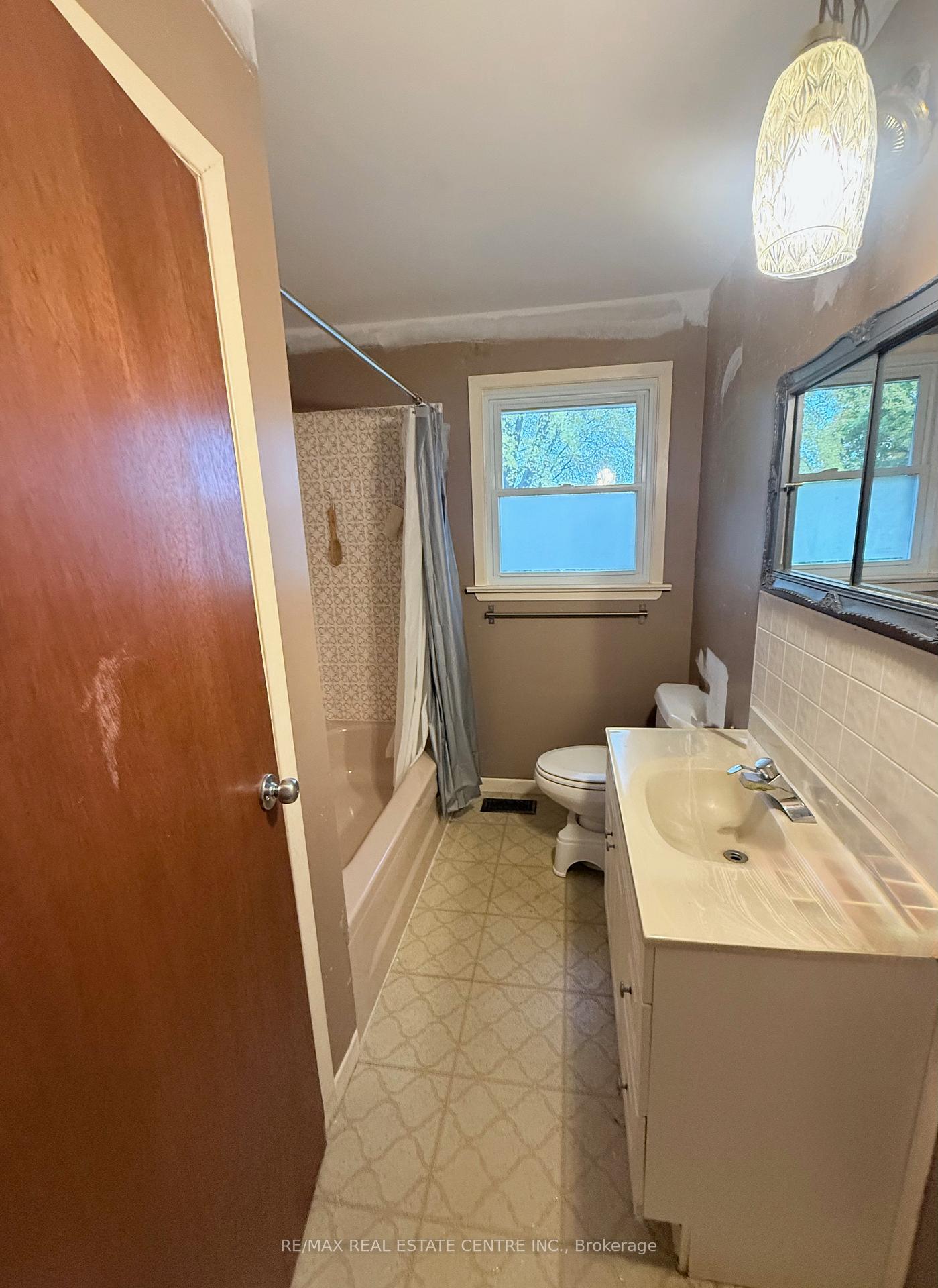 Photo 15 of 147 Perth Road, Beckwith, Beckwith Twp — HOMEH