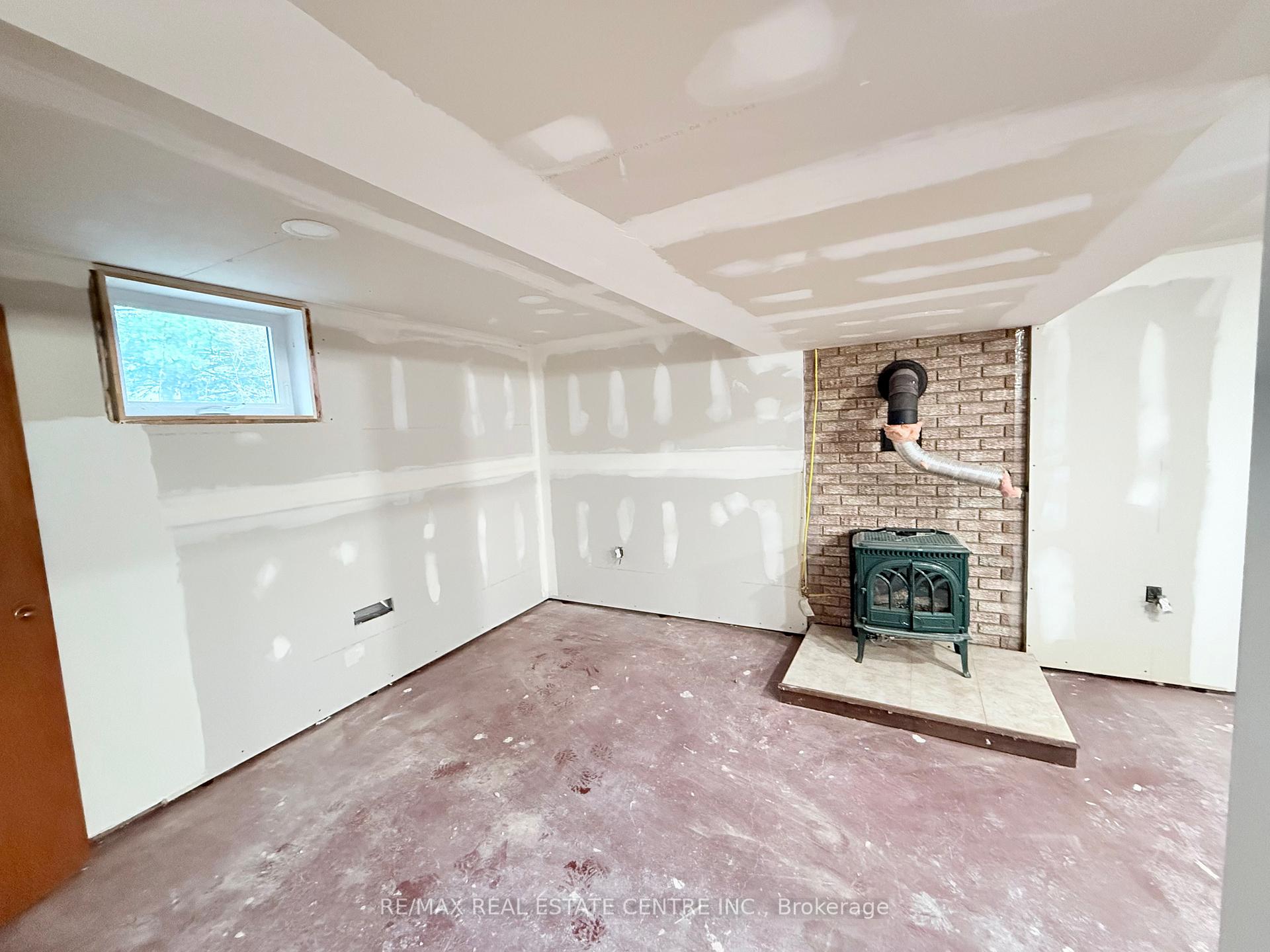 Photo 24 of 147 Perth Road, Beckwith, Beckwith Twp — HOMEH