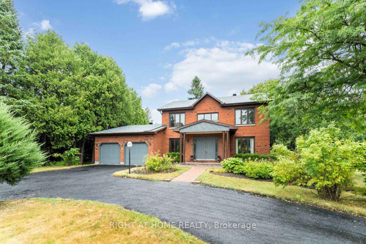 Photo 5 of 2 Muirfield Gardens, Ottawa, Cedar Hill/Orchard Estates — HOMEH