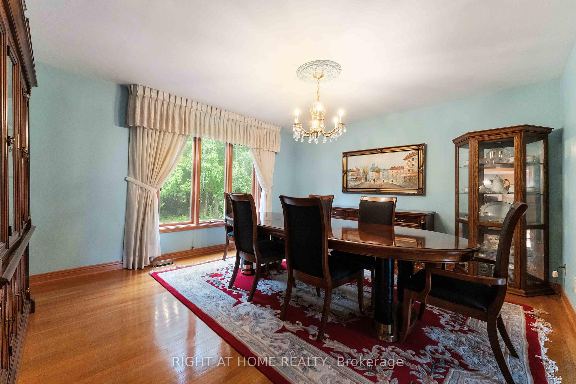 Photo 7 of 2 Muirfield Gardens, Ottawa, Cedar Hill/Orchard Estates — HOMEH