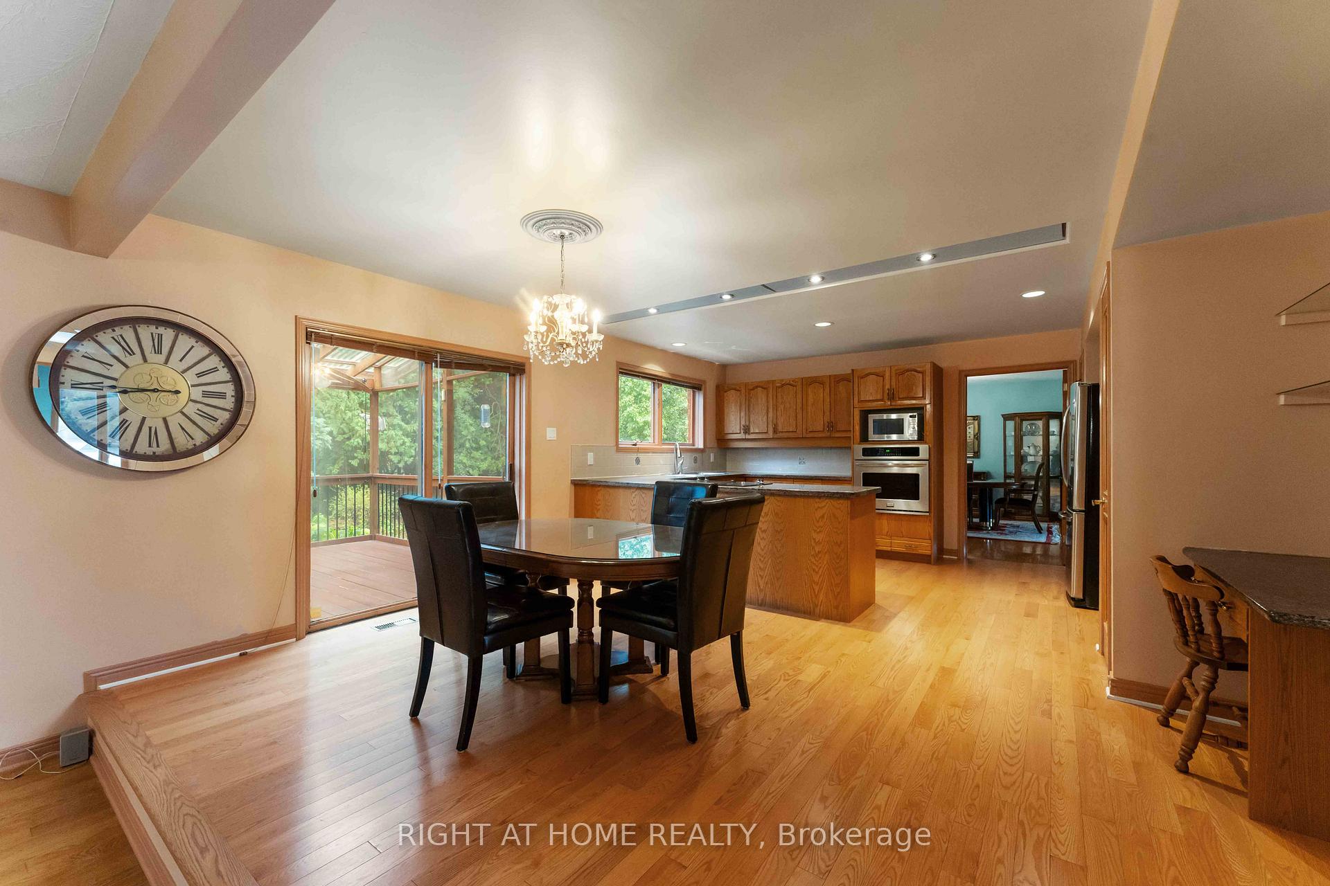 Photo 27 of 2 Muirfield Gardens, Ottawa, Cedar Hill/Orchard Estates — HOMEH