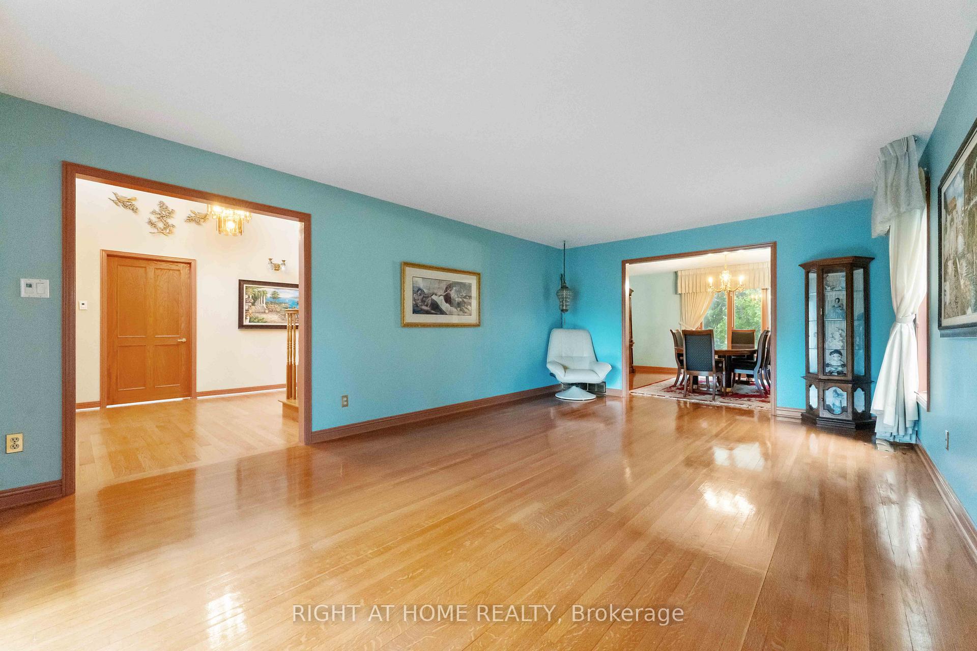 Photo 19 of 2 Muirfield Gardens, Ottawa, Cedar Hill/Orchard Estates — HOMEH