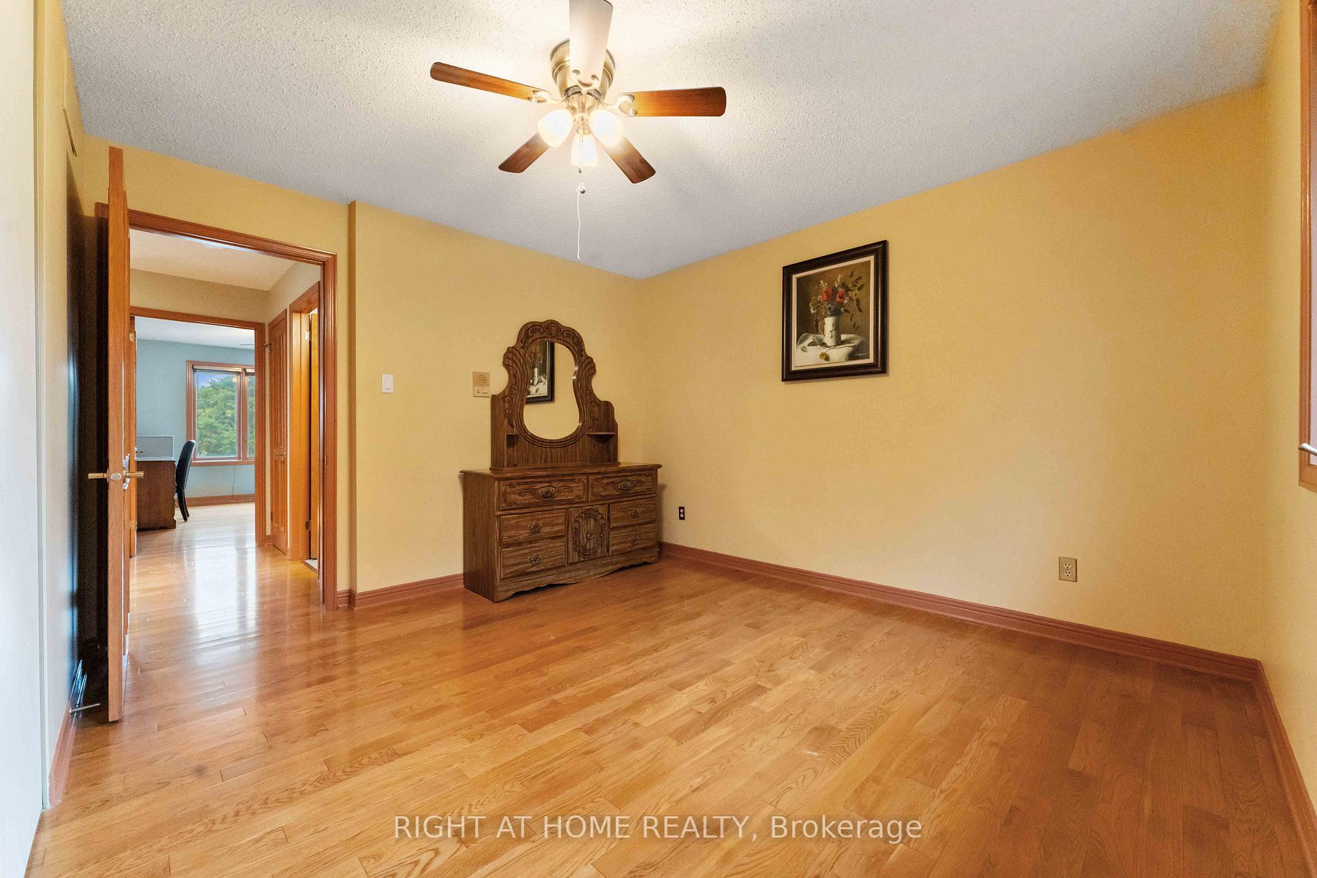 Photo 33 of 2 Muirfield Gardens, Ottawa, Cedar Hill/Orchard Estates — HOMEH