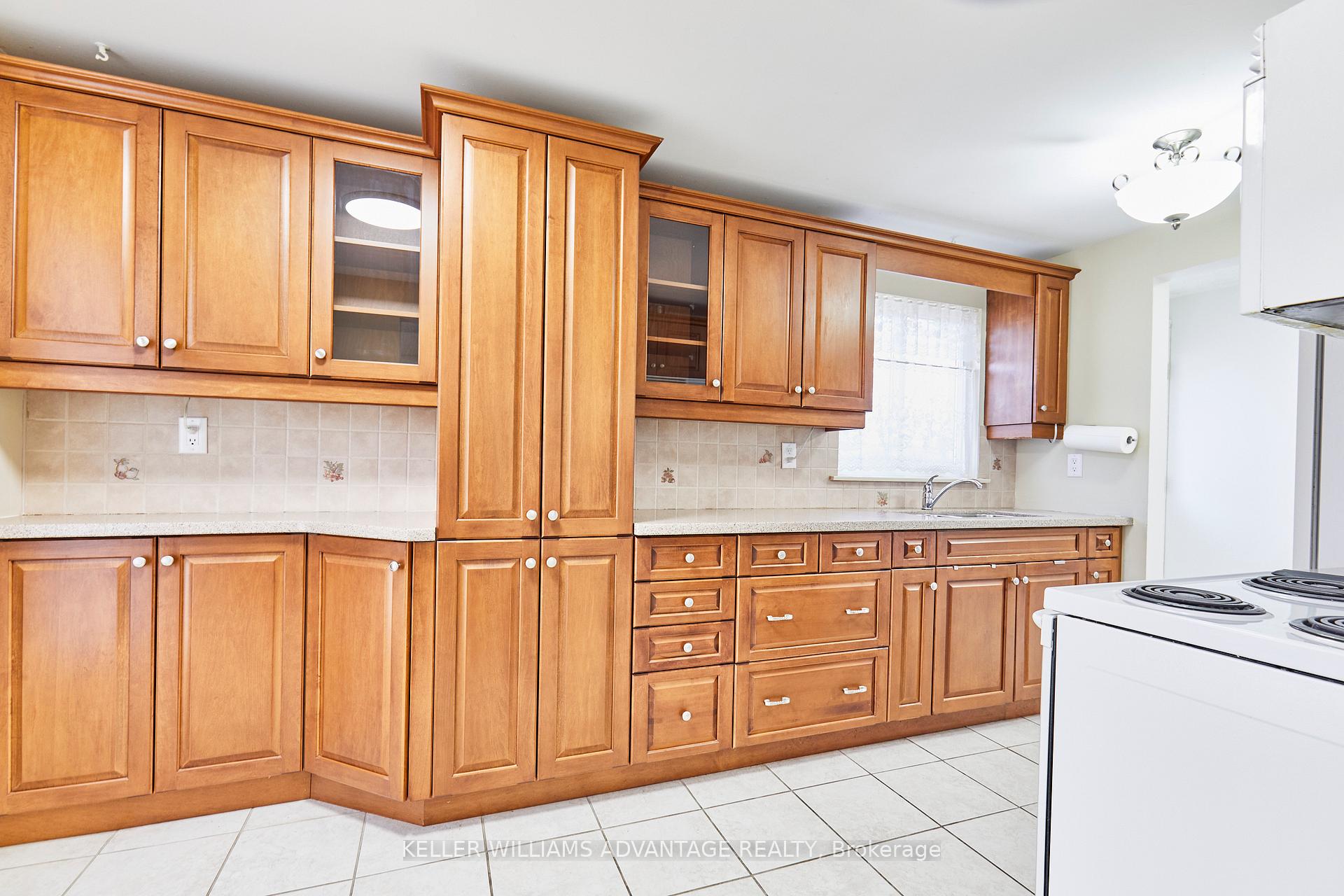 Photo 3 of Unit Unit A, 23 Parsell Square, Scarborough, Malvern — HOMEH