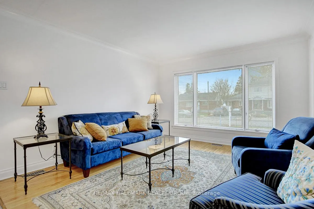 Photo 3 of 13 Dunham Street, Ottawa, Cardinal Heights — HOMEH