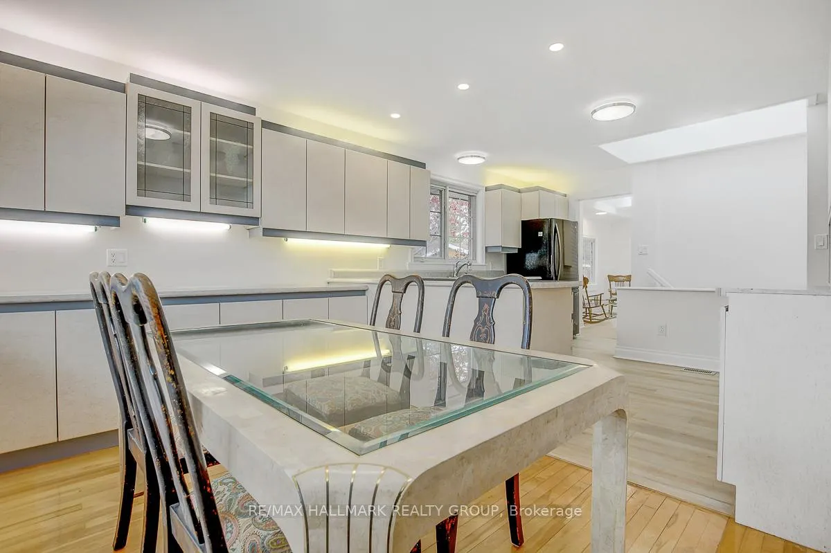 Photo 6 of 13 Dunham Street, Ottawa, Cardinal Heights — HOMEH
