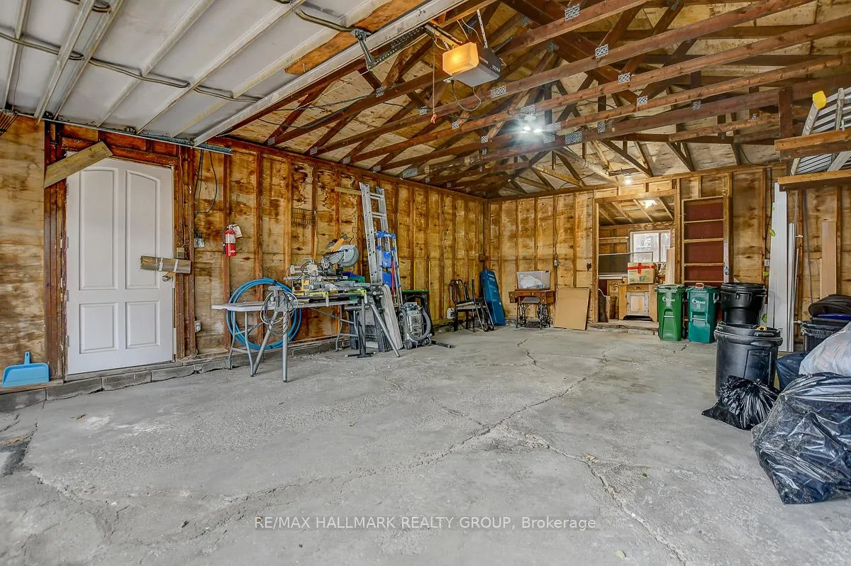 Photo 37 of 13 Dunham Street, Ottawa, Cardinal Heights — HOMEH