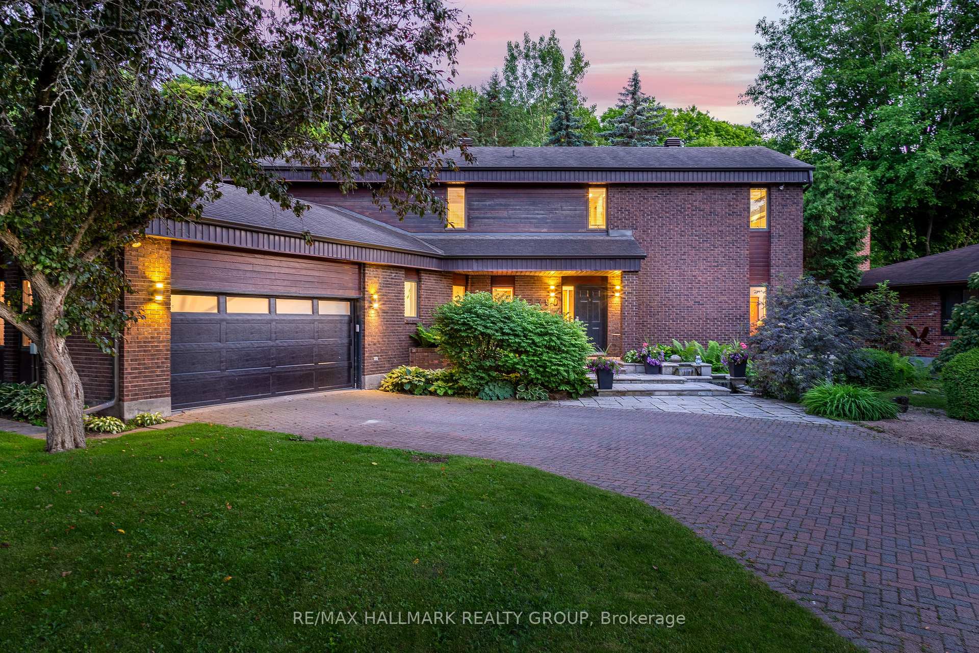 Photo 1 of 4790 Massey Lane, Ottawa, Rothwell Heights — HOMEH