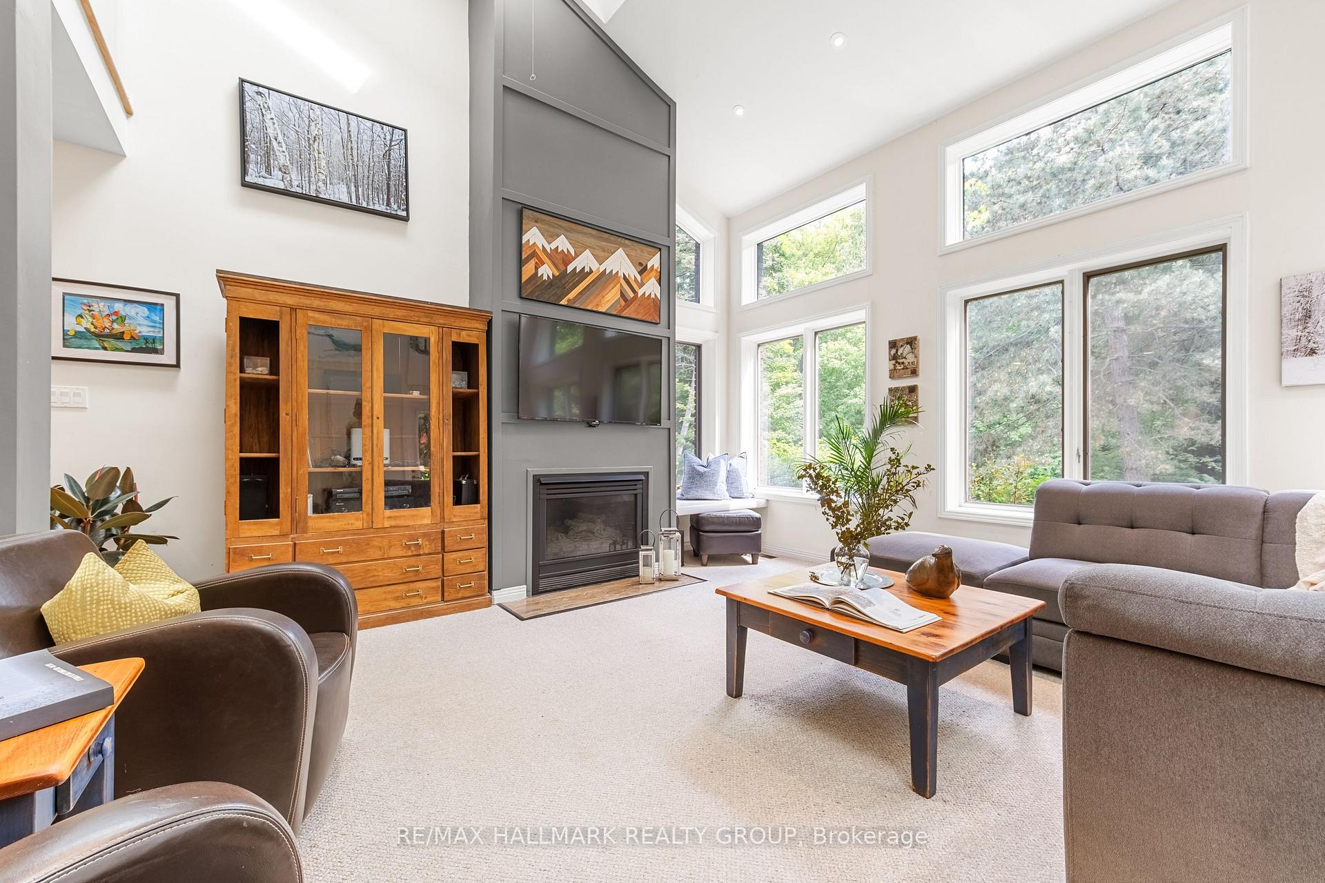 Photo 6 of 4790 Massey Lane, Ottawa, Rothwell Heights — HOMEH