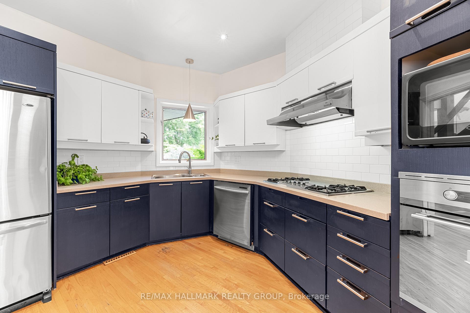 Photo 11 of 4790 Massey Lane, Ottawa, Rothwell Heights — HOMEH