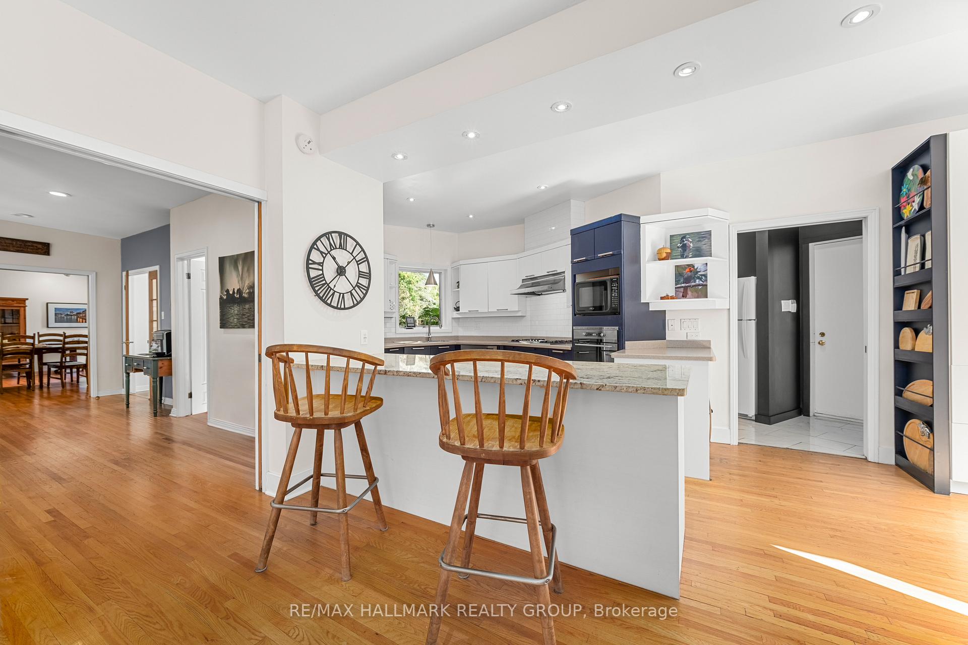 Photo 13 of 4790 Massey Lane, Ottawa, Rothwell Heights — HOMEH