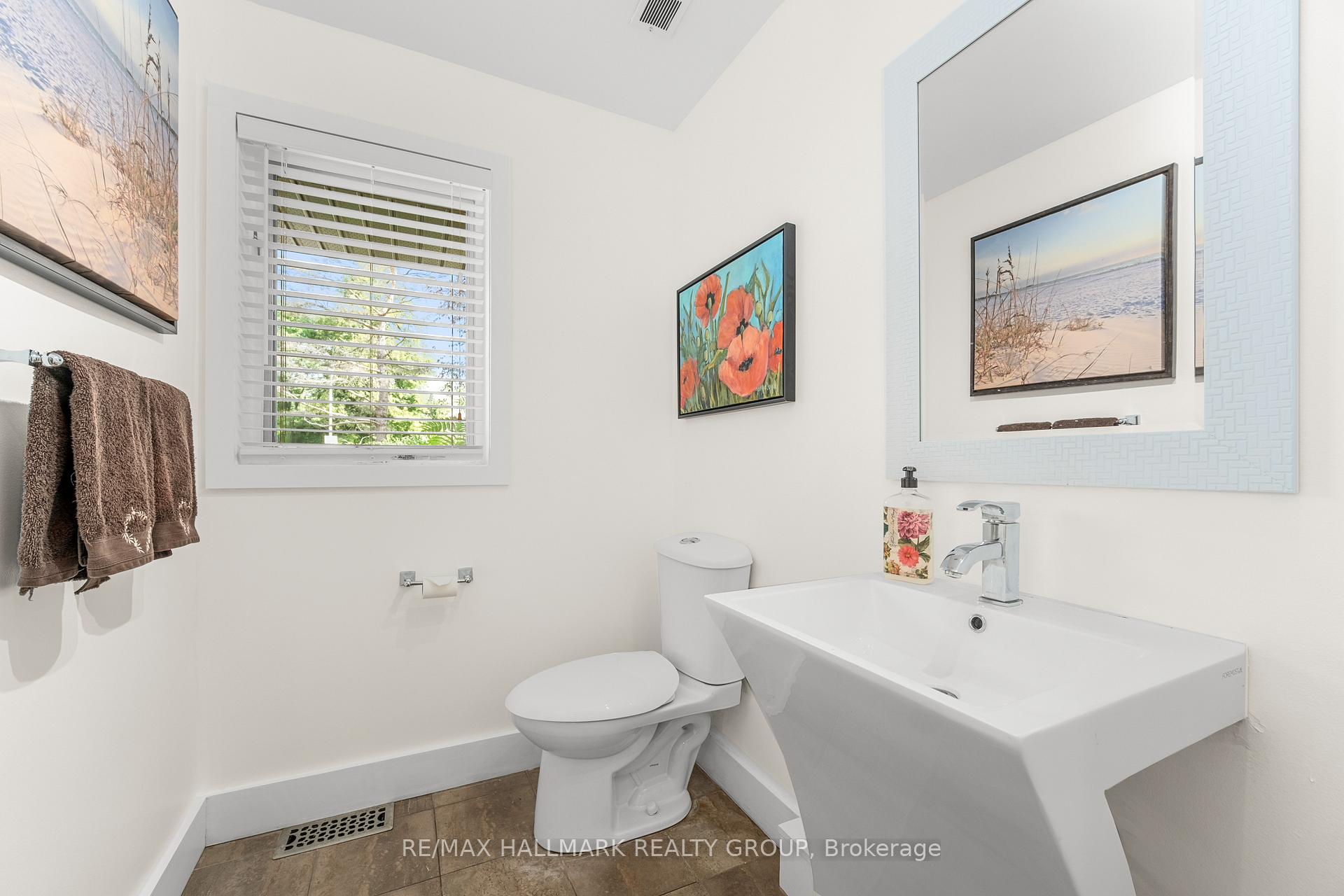 Photo 18 of 4790 Massey Lane, Ottawa, Rothwell Heights — HOMEH