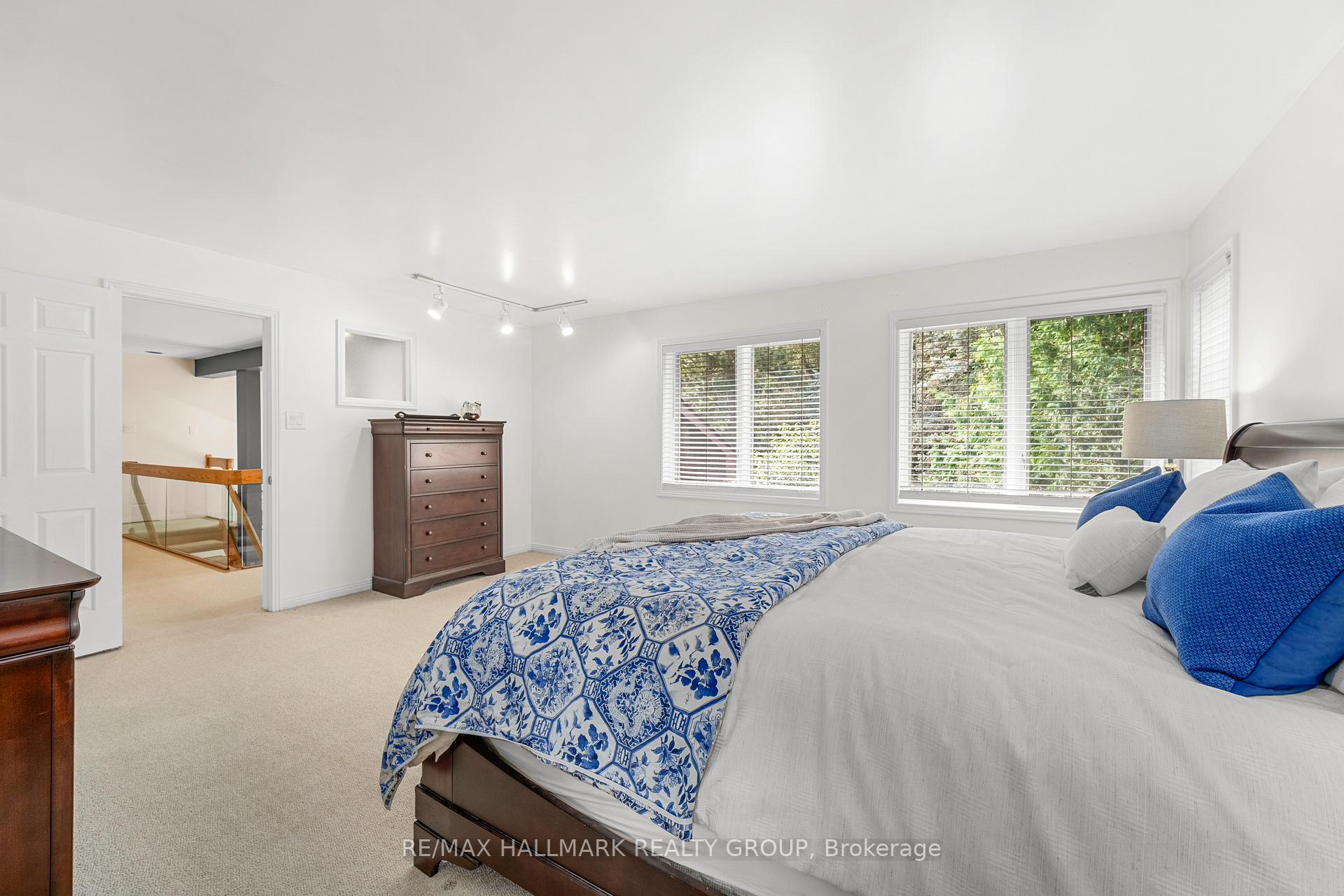 Photo 32 of 4790 Massey Lane, Ottawa, Rothwell Heights — HOMEH