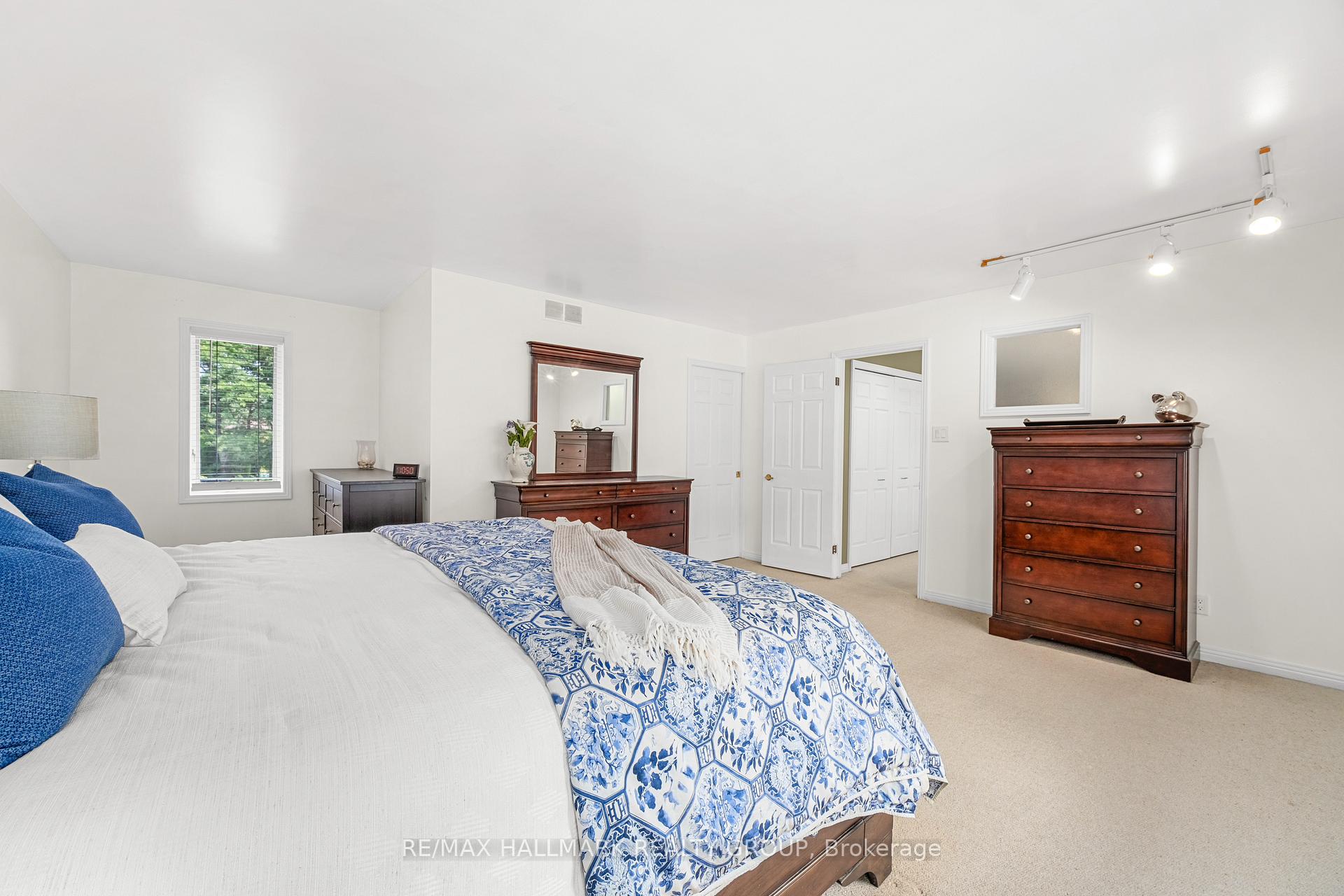 Photo 22 of 4790 Massey Lane, Ottawa, Rothwell Heights — HOMEH