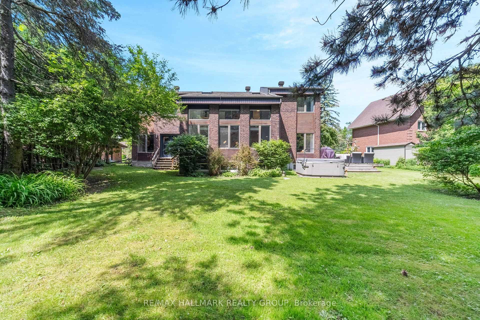 Photo 39 of 4790 Massey Lane, Ottawa, Rothwell Heights — HOMEH