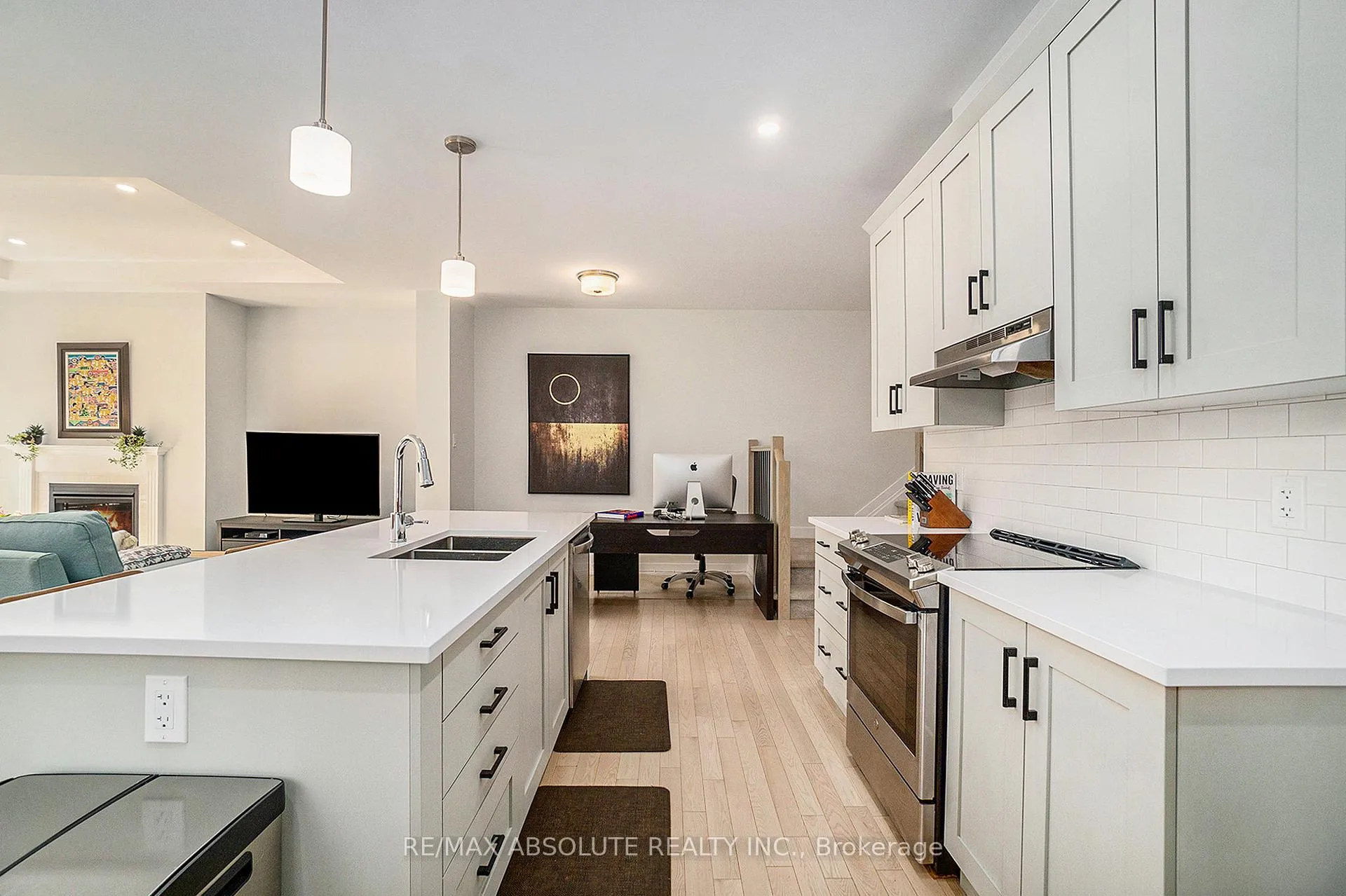 Photo 7 of 29 Mac Beattie Drive S, Arnprior — HOMEH