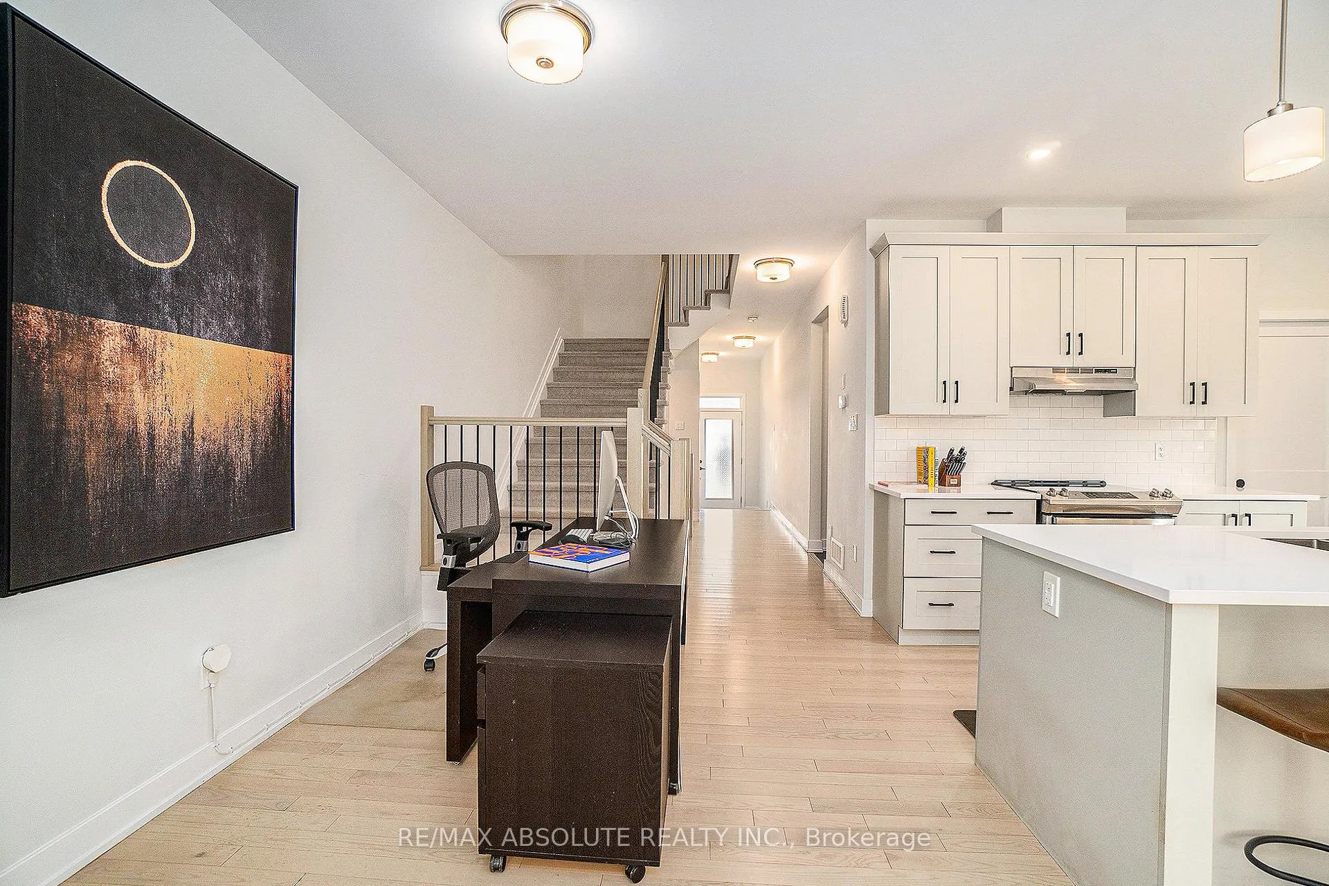 Photo 8 of 29 Mac Beattie Drive S, Arnprior — HOMEH