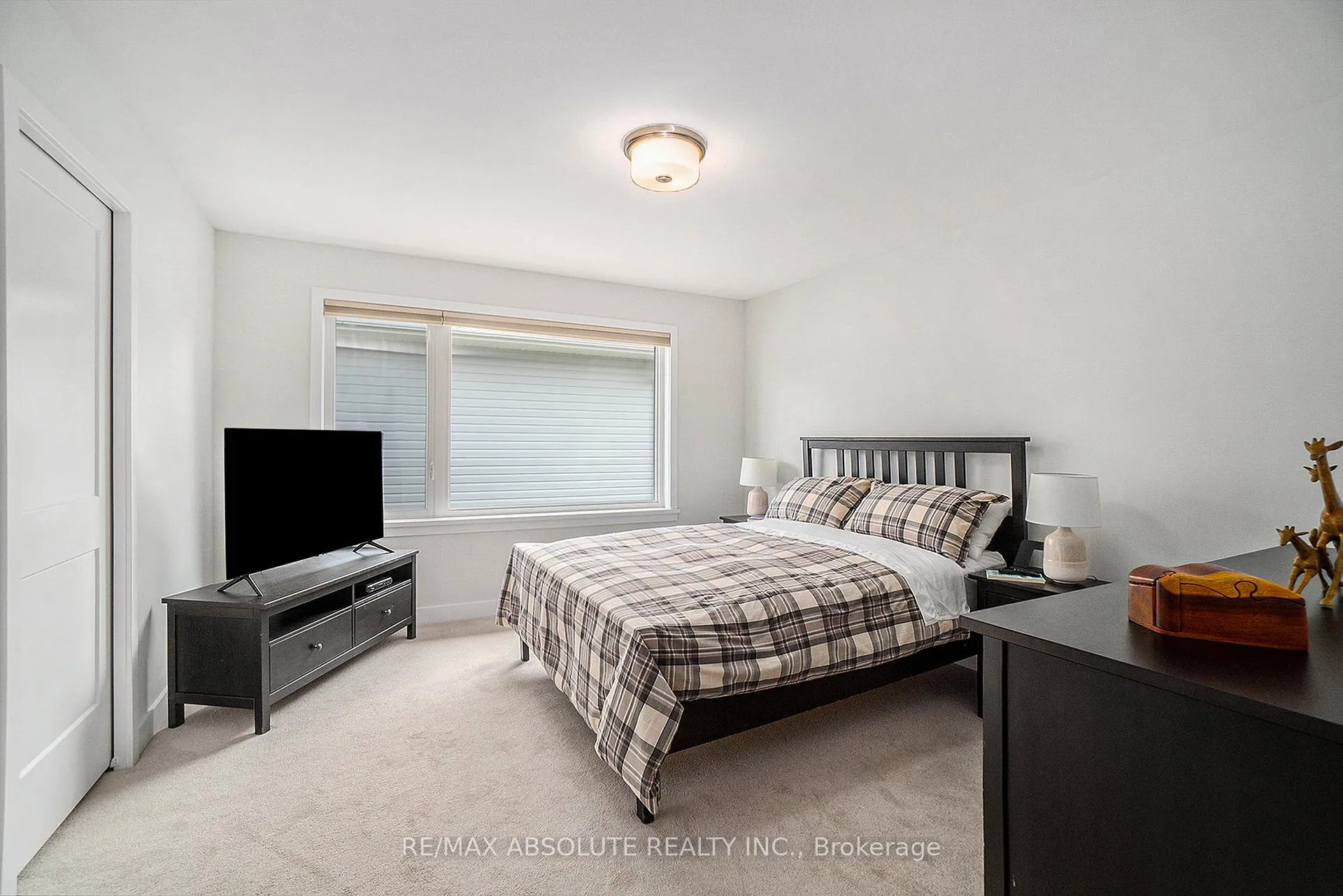 Photo 17 of 29 Mac Beattie Drive S, Arnprior — HOMEH