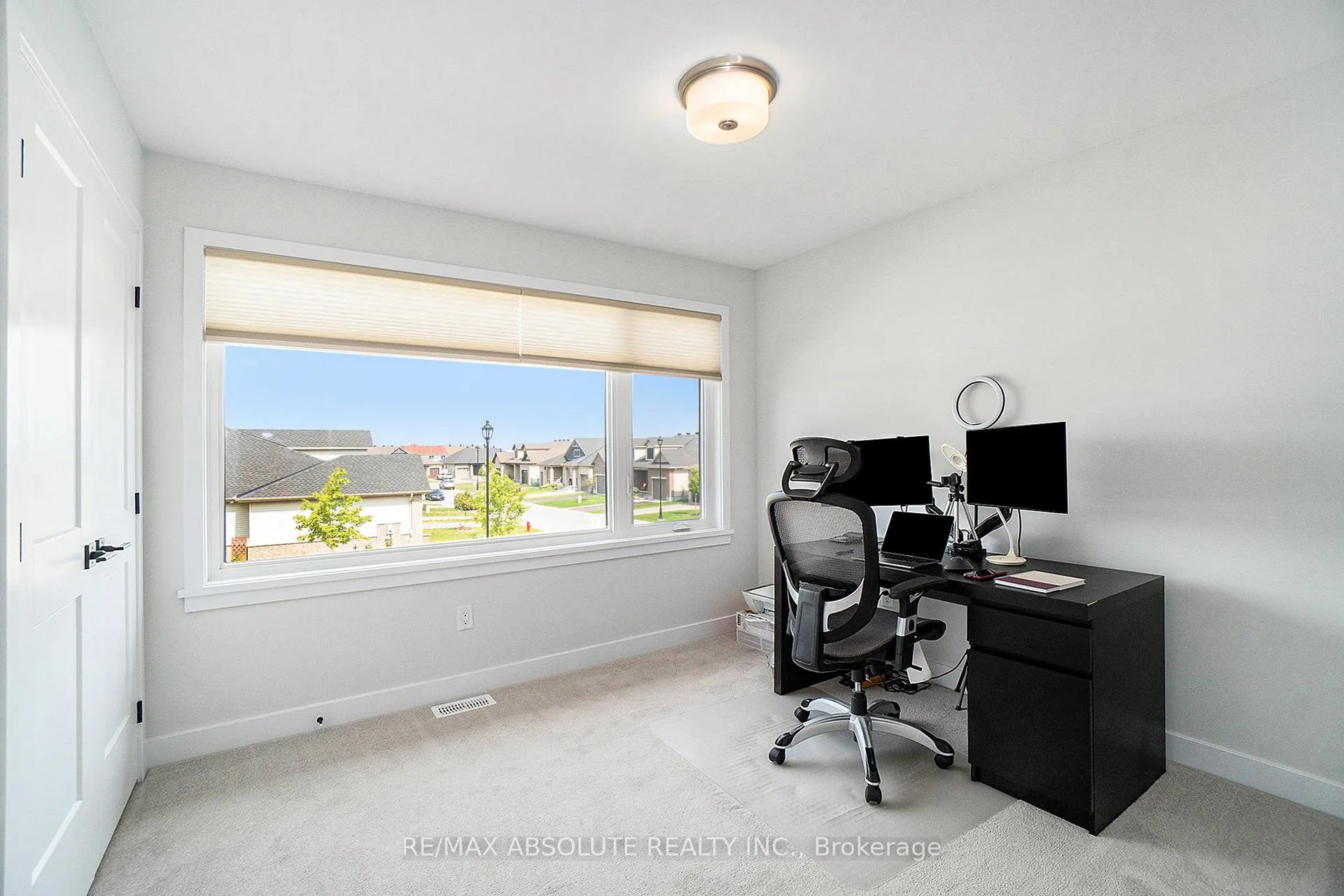 Photo 21 of 29 Mac Beattie Drive S, Arnprior — HOMEH