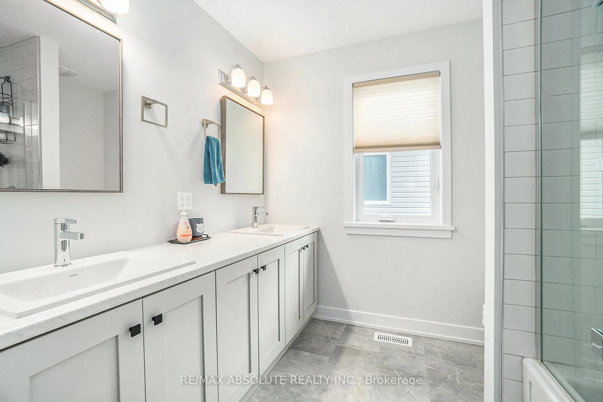 Photo 22 of 29 Mac Beattie Drive S, Arnprior — HOMEH