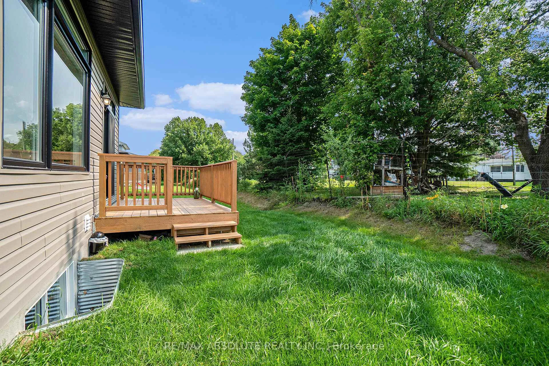 Photo 29 of 29 Mac Beattie Drive S, Arnprior — HOMEH