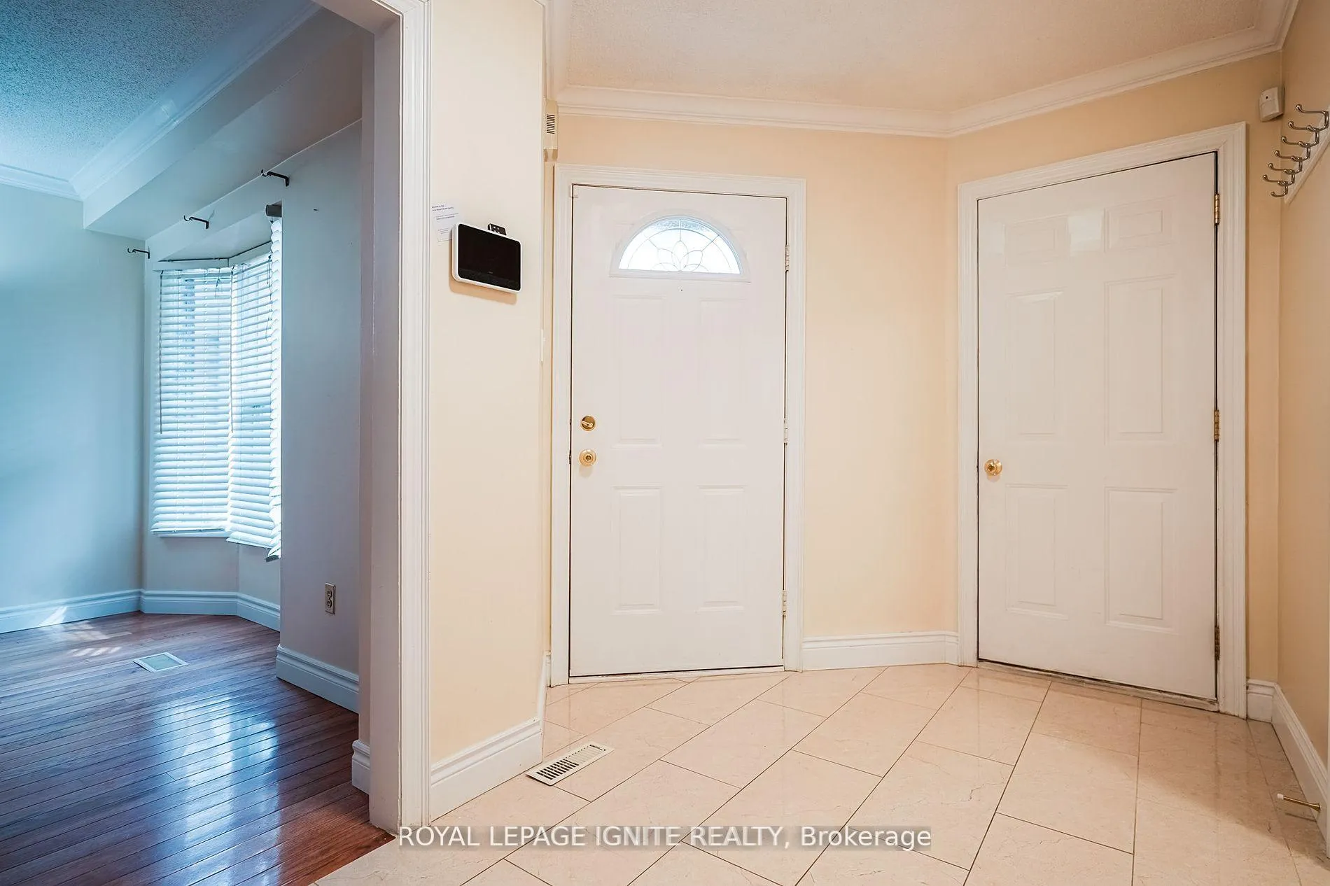 Photo 3 of Unit Main, 265 Wright Crescent, Ajax, Central — HOMEH