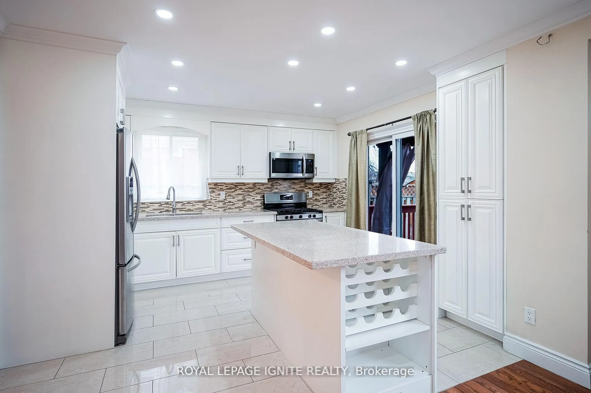 Photo 11 of Unit Main, 265 Wright Crescent, Ajax, Central — HOMEH