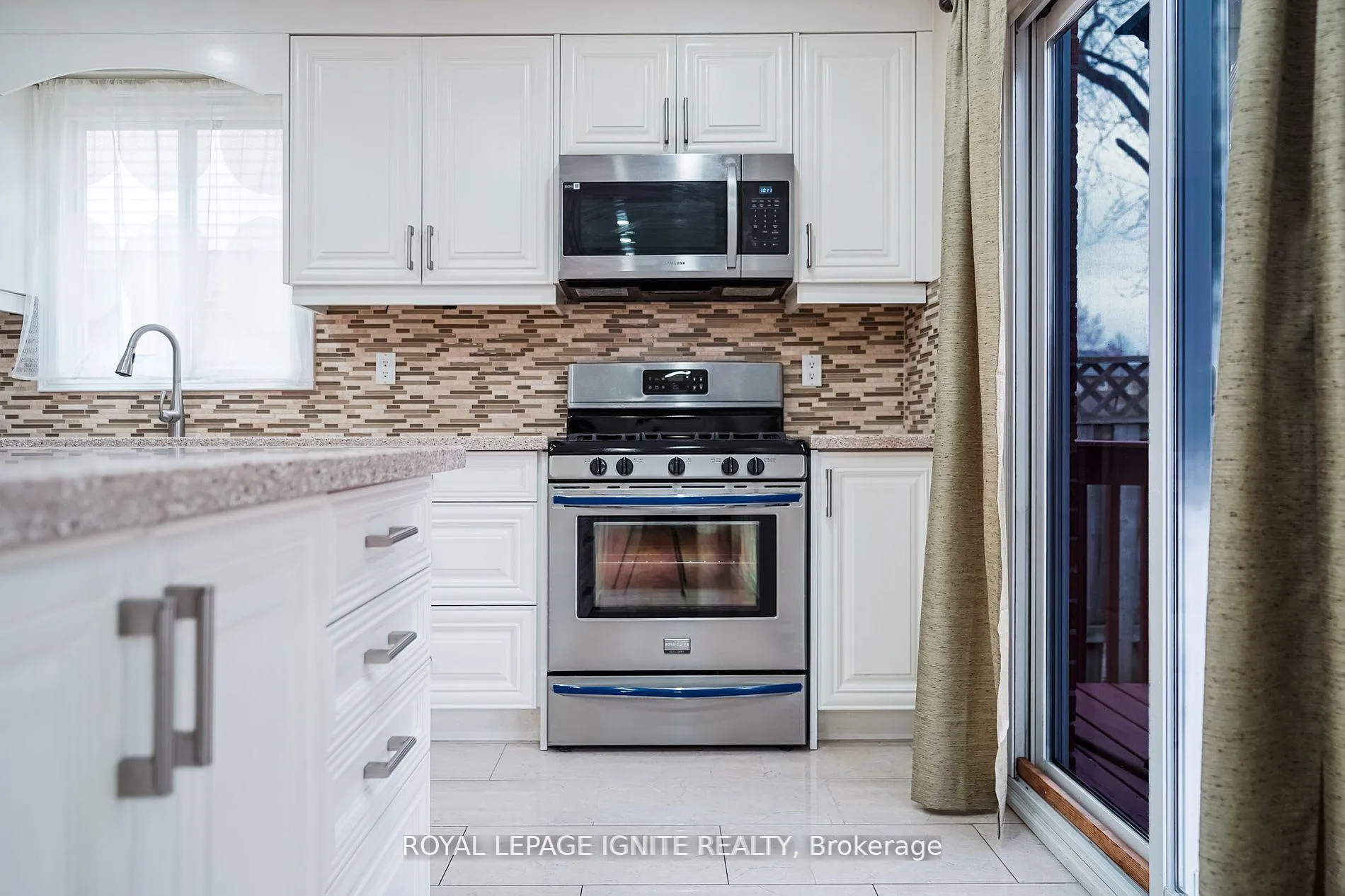Photo 12 of Unit Main, 265 Wright Crescent, Ajax, Central — HOMEH