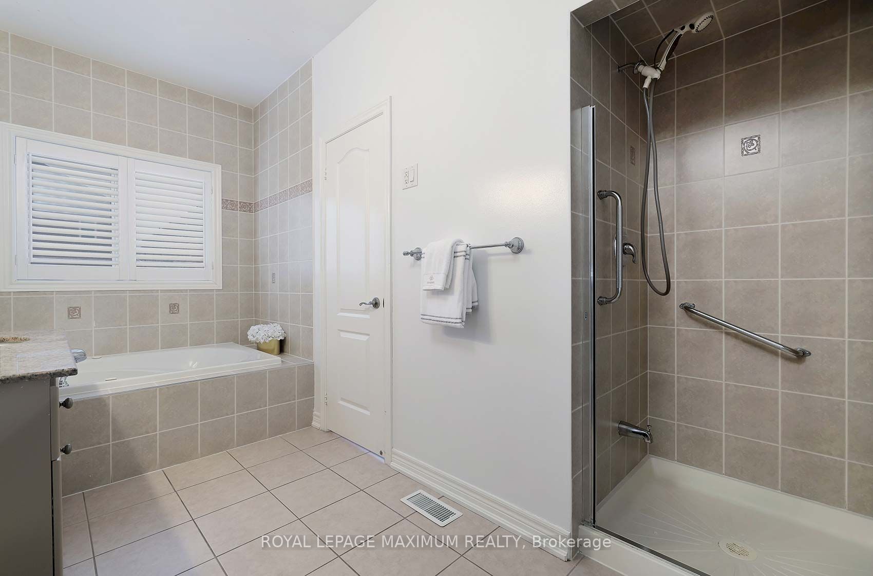 Photo 59 of 212 Ivy Glen Drive, Vaughan, Patterson — HOMEH